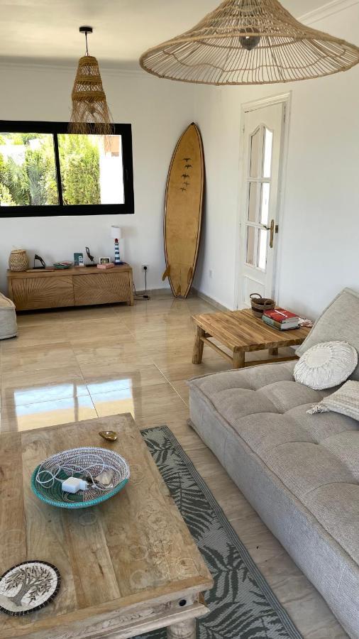 לוס בלונס Spacious Villa With Private Pool In Serene Countryside מראה חיצוני תמונה