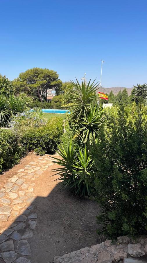 לוס בלונס Spacious Villa With Private Pool In Serene Countryside מראה חיצוני תמונה