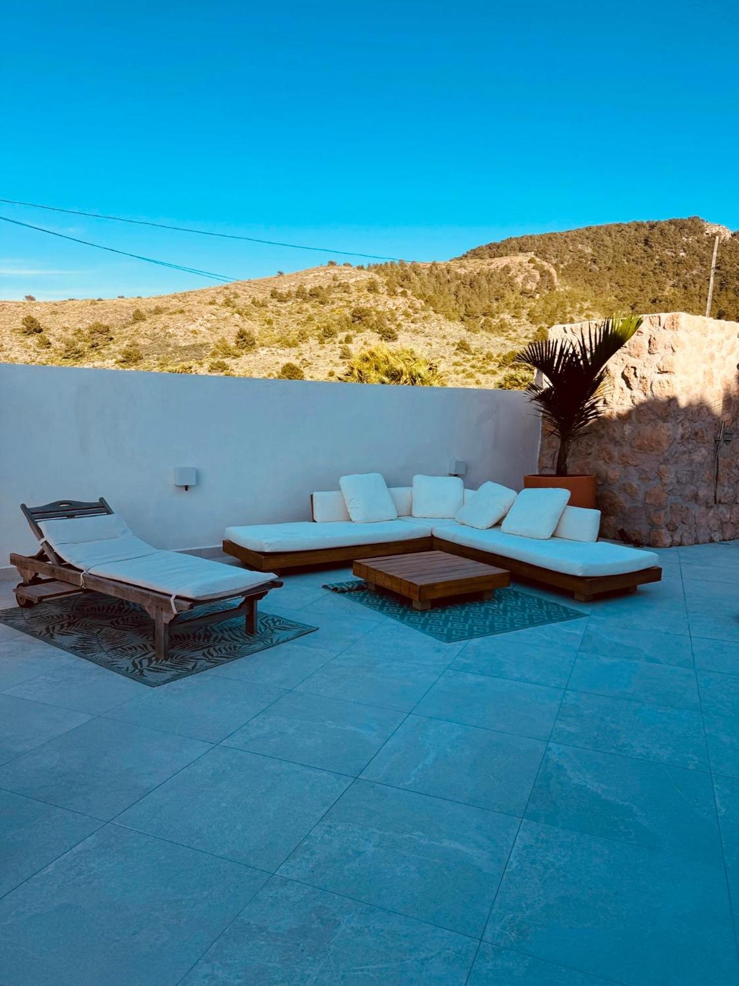 לוס בלונס Spacious Villa With Private Pool In Serene Countryside מראה חיצוני תמונה
